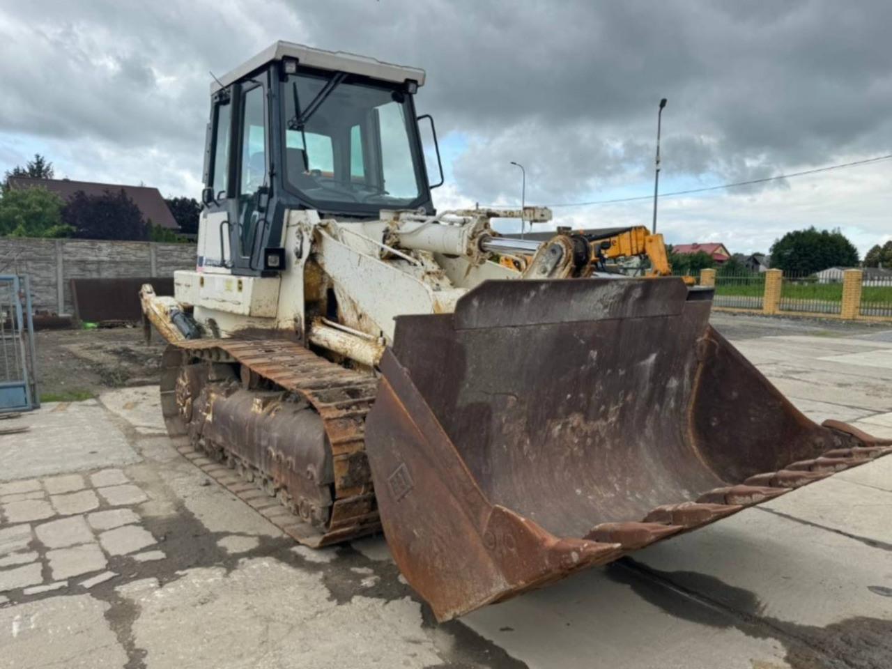 CAT 963C - Верижен товарач: снимка 2 CAT 963C - Верижен товарач: снимка 2
