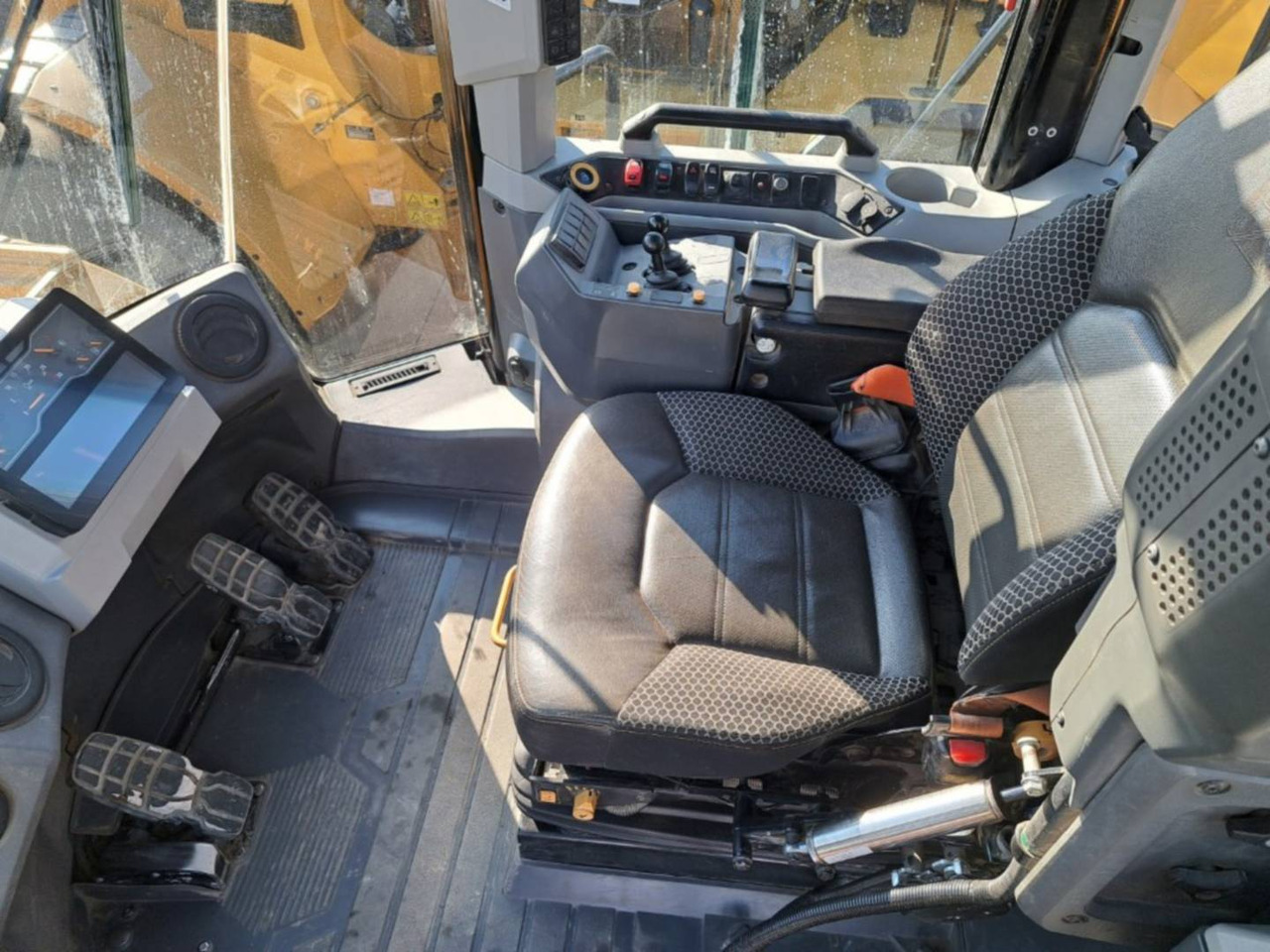 CAT 972 - Колесен товарач: снимка 5 CAT 972 - Колесен товарач: снимка 5