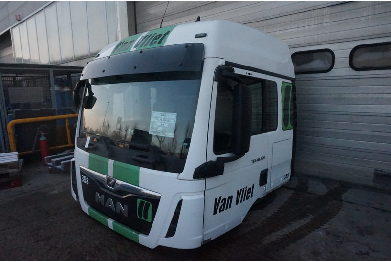 MAN F99L39 TGS - Кабина и интериор за Камион: снимка 3 MAN F99L39 TGS - Кабина и интериор за Камион: снимка 3