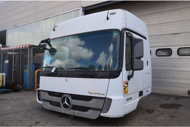 Mercedes-Benz ACTROS F04 MP3 - Кабина и интериор за Камион: снимка 2 Mercedes-Benz ACTROS F04 MP3 - Кабина и интериор за Камион: снимка 2