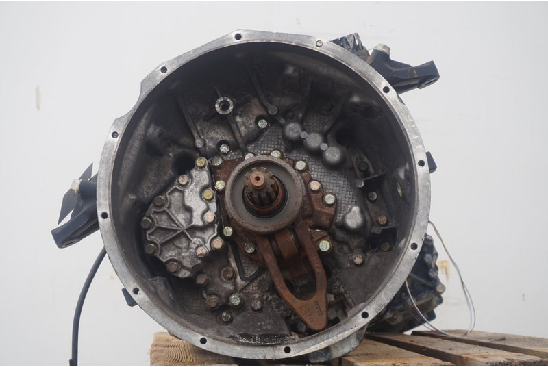 ZF 16S151OD+INT F2000 81.32003-6402 - Скоростна кутия за Камион: снимка 2 ZF 16S151OD+INT F2000 81.32003-6402 - Скоростна кутия за Камион: снимка 2