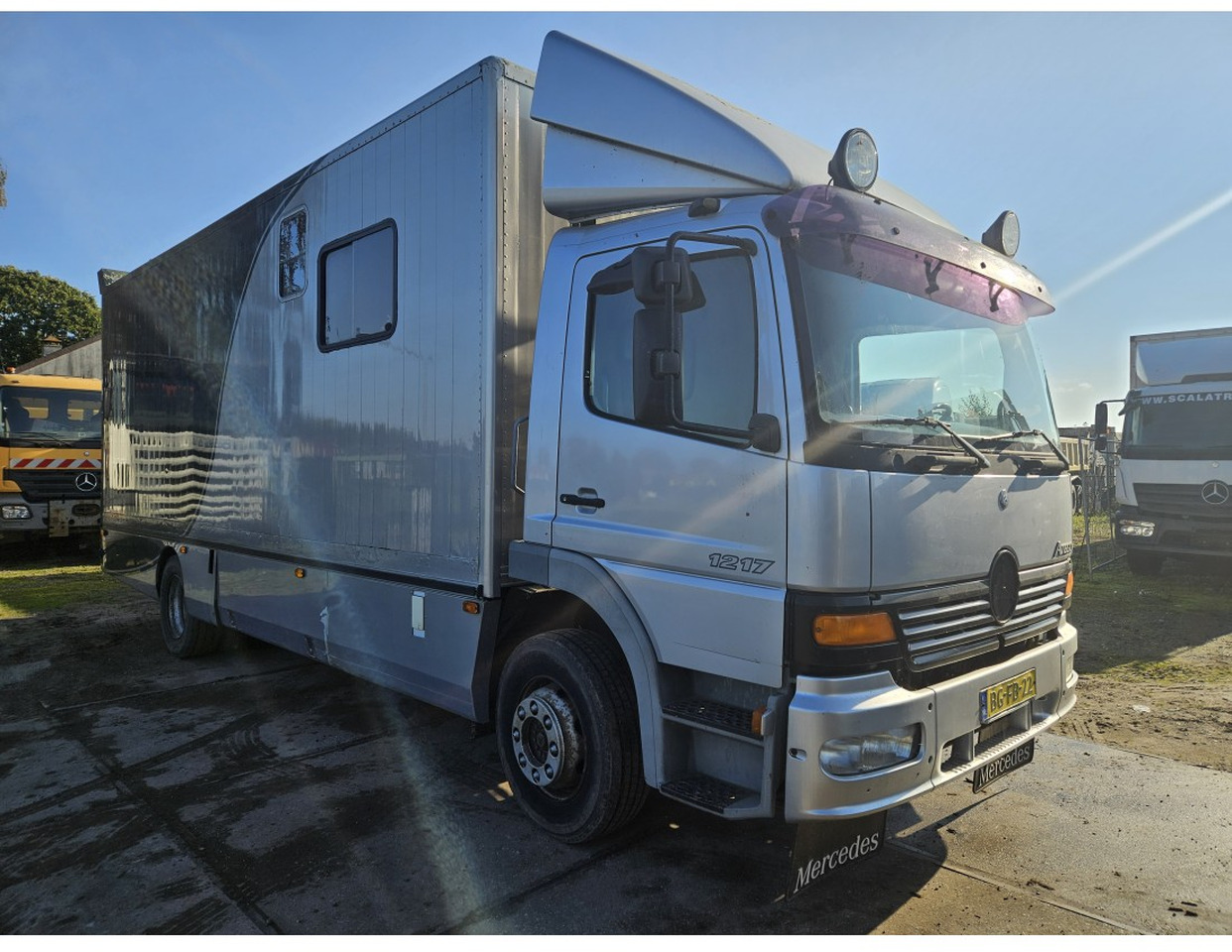 Mercedes Atego 1217 L 4x2 Horse transport Dutch Truck - Камион за коне: снимка 4 Mercedes Atego 1217 L 4x2 Horse transport Dutch Truck - Камион за коне: снимка 4