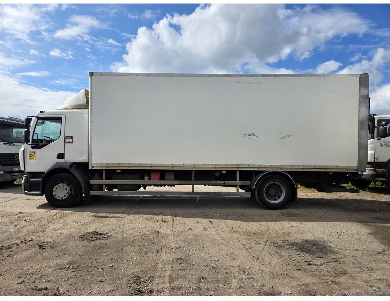 Renault D 280 4X2 Box truck Spring Air suspension Loading Lift Dhollandia - Камион фургон: снимка 3 Renault D 280 4X2 Box truck Spring Air suspension Loading Lift Dhollandia - Камион фургон: снимка 3