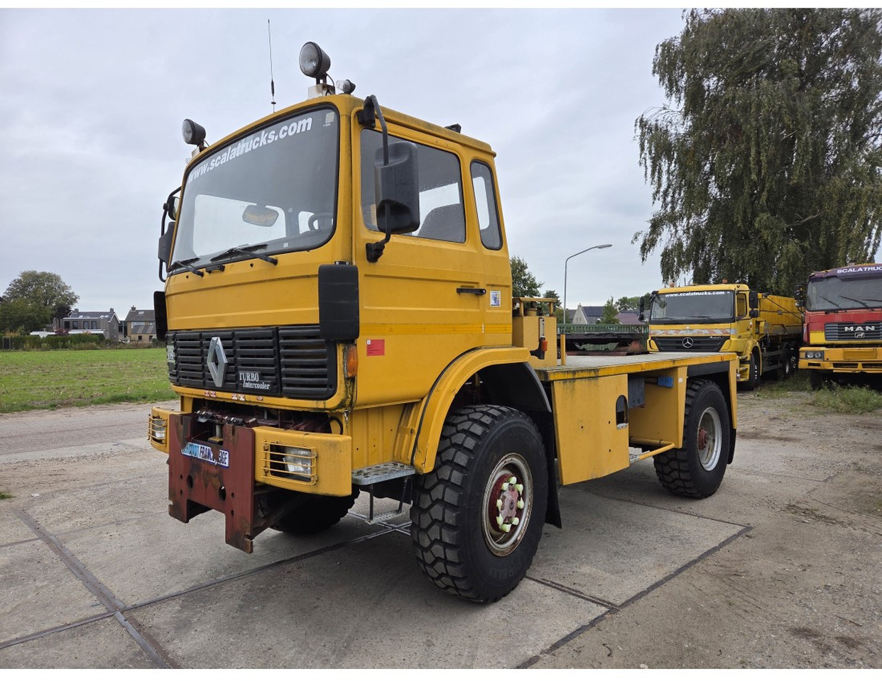RENAULT M170 4x4 TRACTOR UNIT FULL SPRING SUSPENSION VERY LOW MILEAGE - Влекач: снимка 1 RENAULT M170 4x4 TRACTOR UNIT FULL SPRING SUSPENSION VERY LOW MILEAGE - Влекач: снимка 1