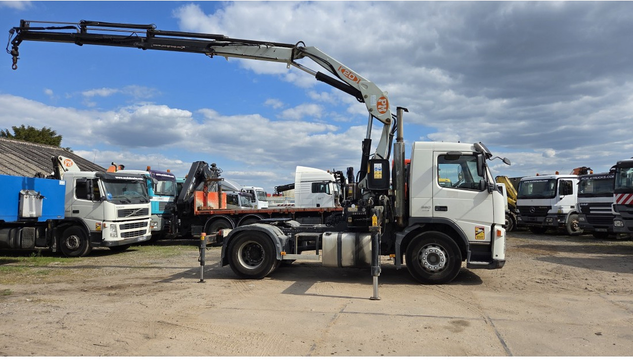 VOLVO FM 360 4X2 EURO 3 TRACTOR UNIT CRANE PM 20T MANUAL GEARBOX - Влекач: снимка 5 VOLVO FM 360 4X2 EURO 3 TRACTOR UNIT CRANE PM 20T MANUAL GEARBOX - Влекач: снимка 5