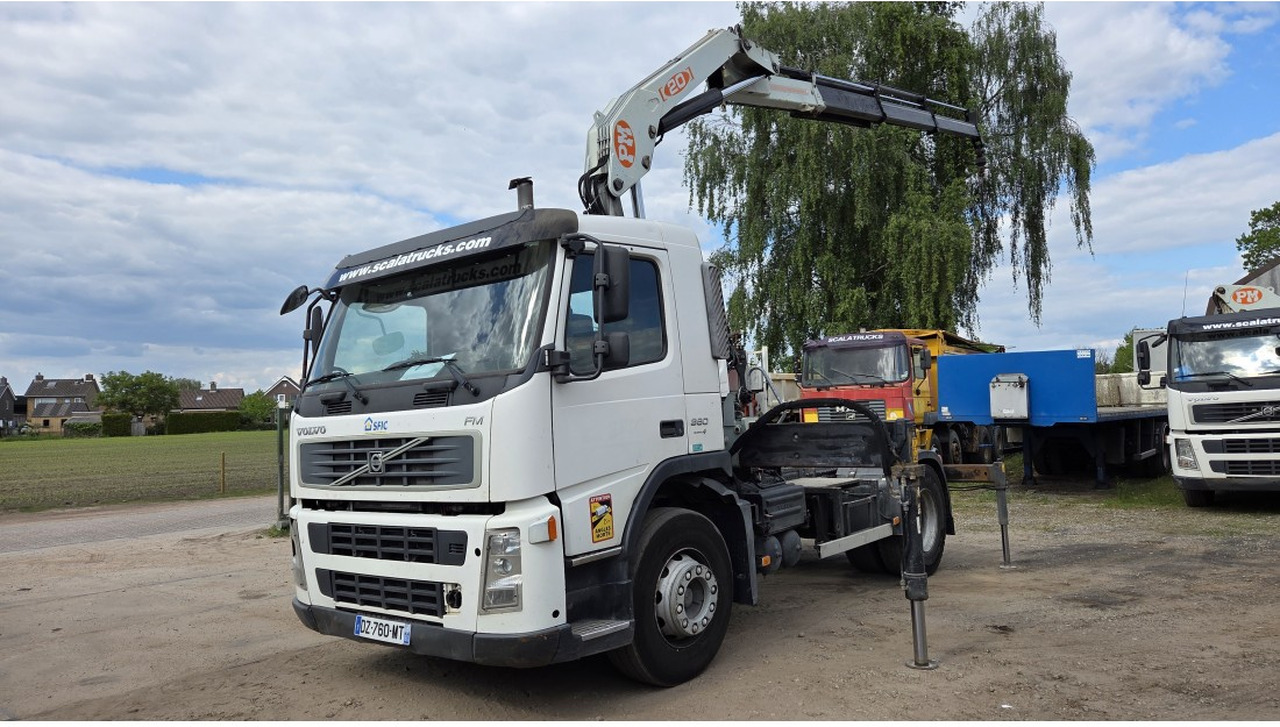 VOLVO FM 360 4X2 EURO 3 TRACTOR UNIT CRANE PM 20T MANUAL GEARBOX - Влекач: снимка 1 VOLVO FM 360 4X2 EURO 3 TRACTOR UNIT CRANE PM 20T MANUAL GEARBOX - Влекач: снимка 1
