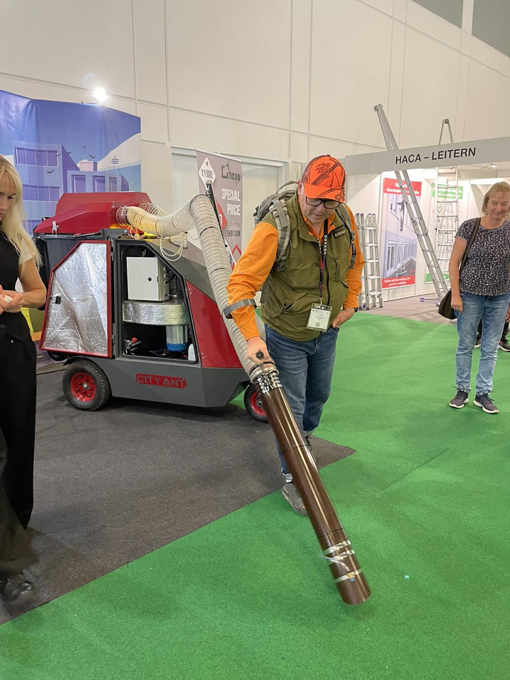 ТІСАВ Street Vacuum Cleaner, Outdoor Vacuum Sweeper, Manufacturer, City Ant - Индустриална прахосмукачка: снимка 5 ТІСАВ Street Vacuum Cleaner, Outdoor Vacuum Sweeper, Manufacturer, City Ant - Индустриална прахосмукачка: снимка 5