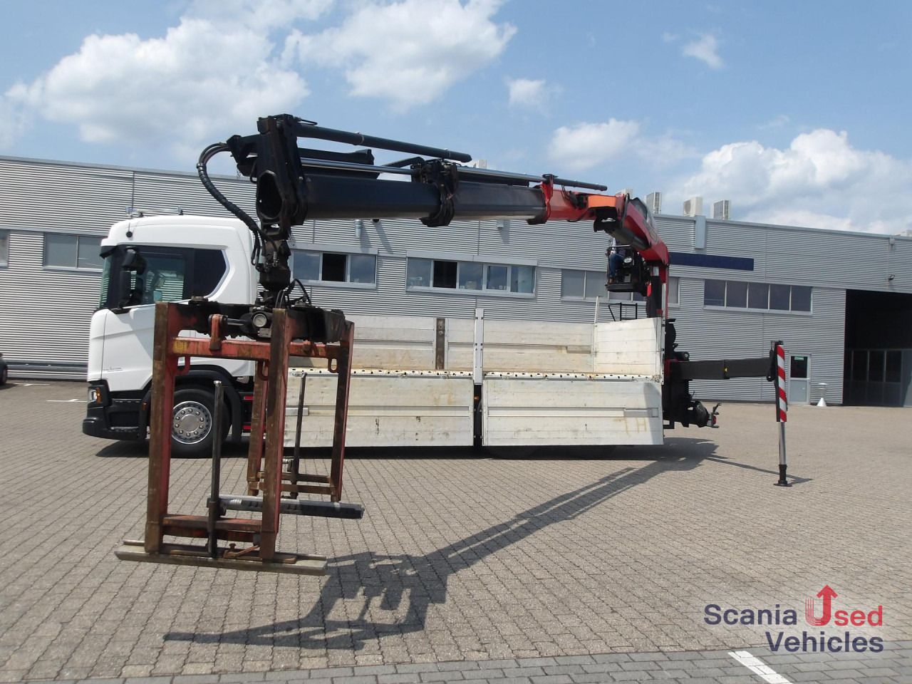 SCANIA R580 - 6x2*4 - V8 - PALFINGER PK 23.001L TEC3 - Бордови камион, Камион с кран: снимка 2 SCANIA R580 - 6x2*4 - V8 - PALFINGER PK 23.001L TEC3 - Бордови камион, Камион с кран: снимка 2