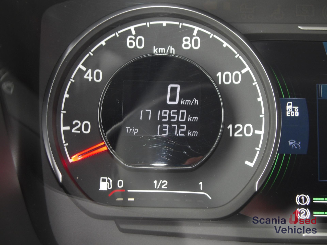 SCANIA R 460 NA - HIGHLINE - 2x TANKs - ACC - - Влекач: снимка 5 SCANIA R 460 NA - HIGHLINE - 2x TANKs - ACC - - Влекач: снимка 5