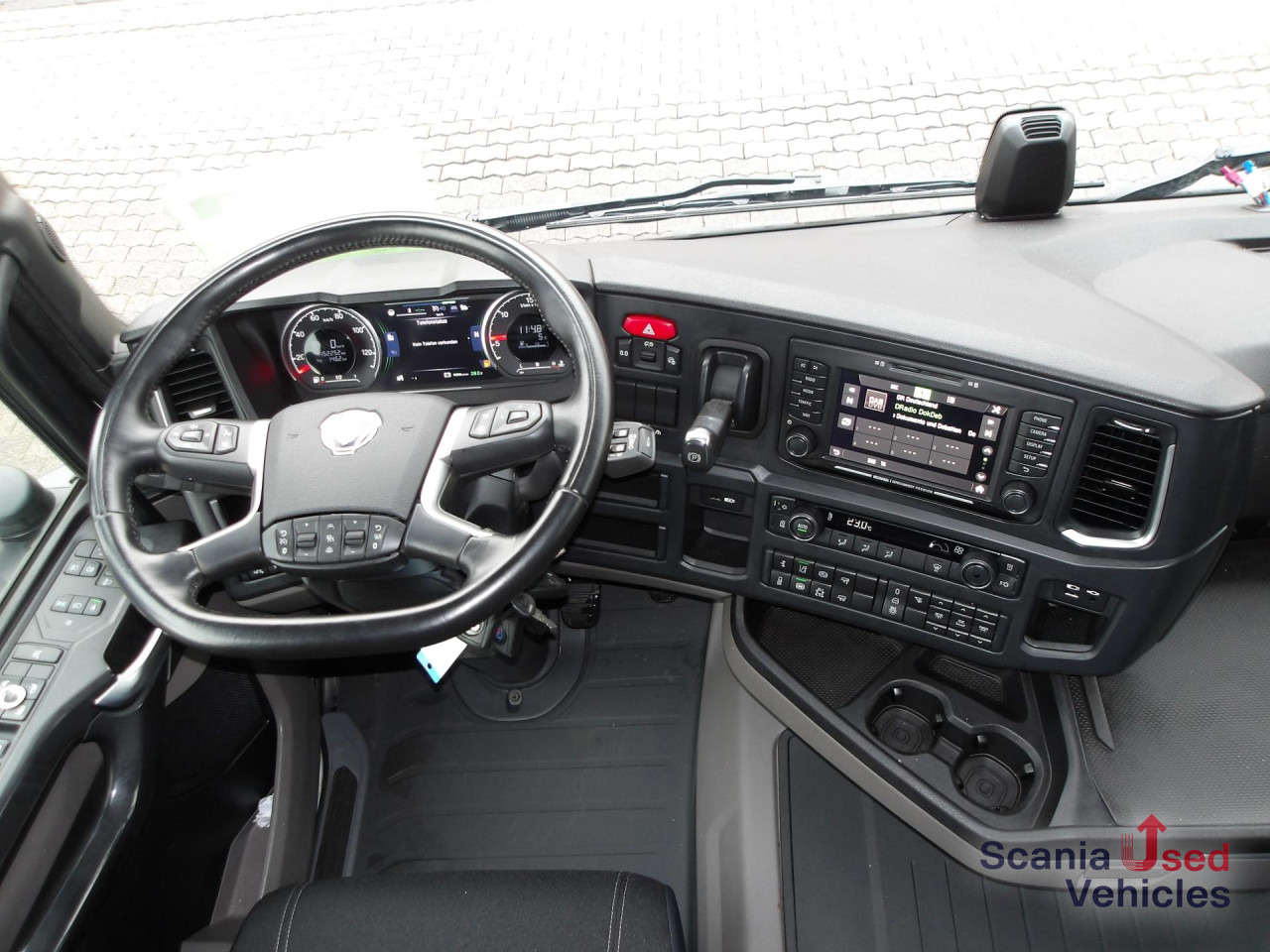 SCANIA R 460 NA - HYDRAULIK - HIGHLINE - 2x TANKs - ACC - - Влекач: снимка 2 SCANIA R 460 NA - HYDRAULIK - HIGHLINE - 2x TANKs - ACC - - Влекач: снимка 2