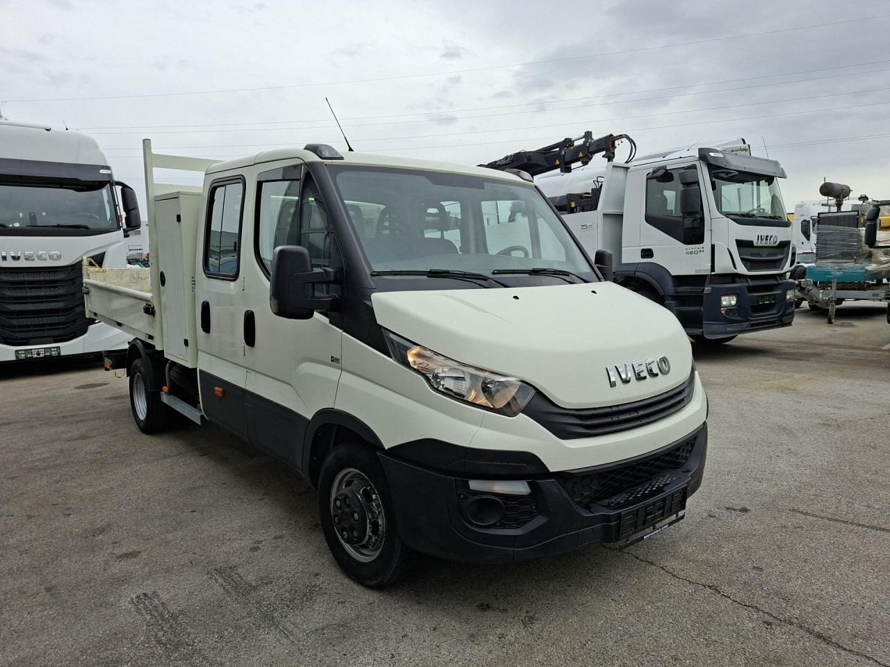 IVECO Daily 35C12D - Бус самосвал, Бус с двойна кабина: снимка 2 IVECO Daily 35C12D - Бус самосвал, Бус с двойна кабина: снимка 2