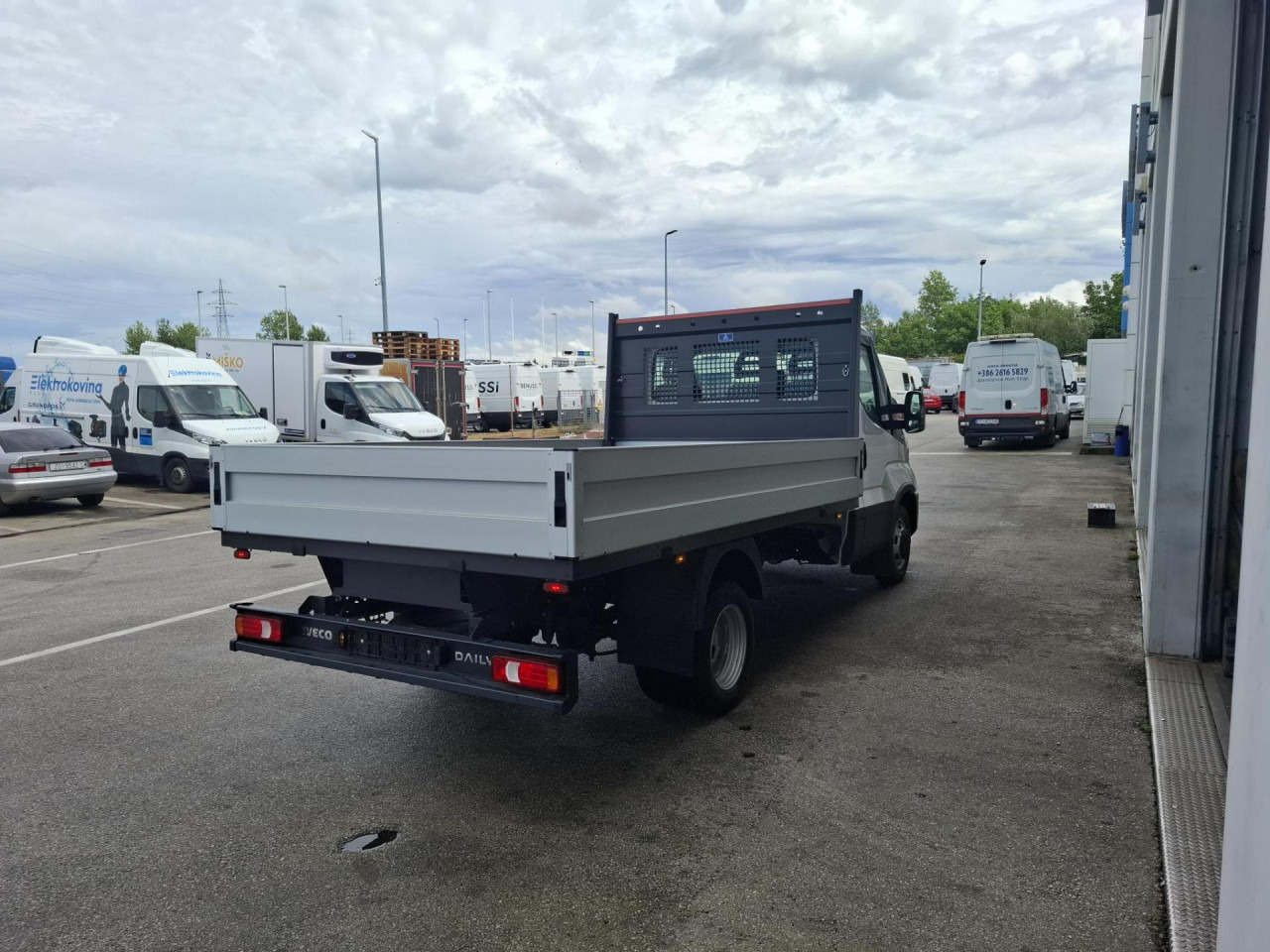IVECO Daily 35C14 - Товарен бус: снимка 3 IVECO Daily 35C14 - Товарен бус: снимка 3