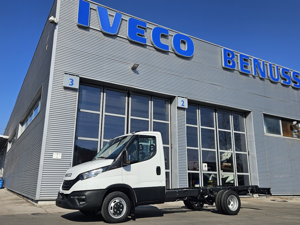 IVECO Daily 35C16H3.0 - Шаси кабина: снимка 1 IVECO Daily 35C16H3.0 - Шаси кабина: снимка 1