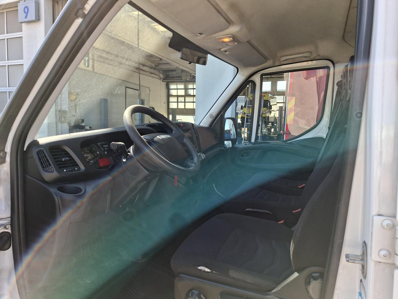 IVECO Daily 35S12 - Товарен бус, Бус с двойна кабина: снимка 5 IVECO Daily 35S12 - Товарен бус, Бус с двойна кабина: снимка 5