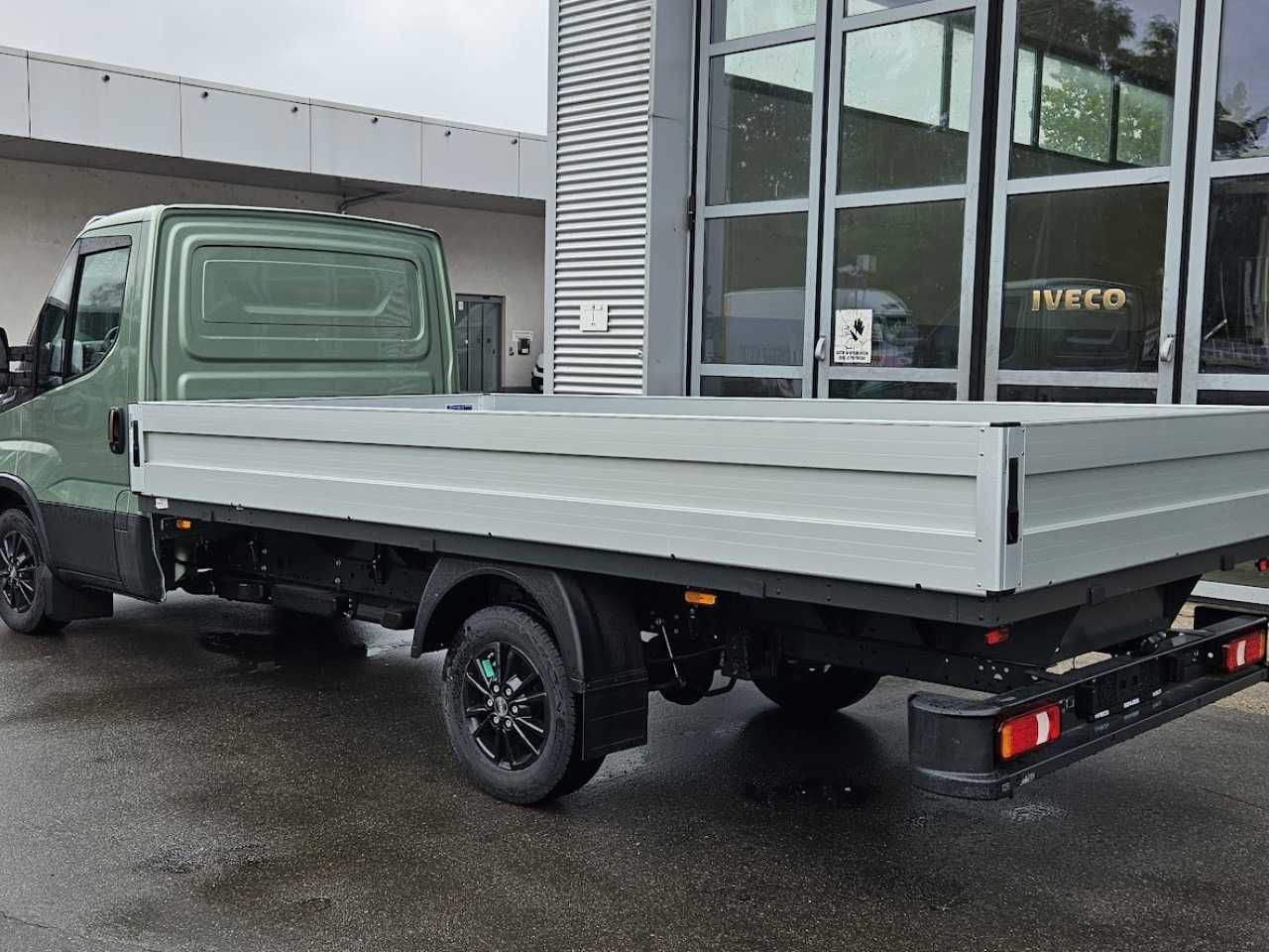 IVECO Daily 35S14A8 - Товарен бус: снимка 3 IVECO Daily 35S14A8 - Товарен бус: снимка 3