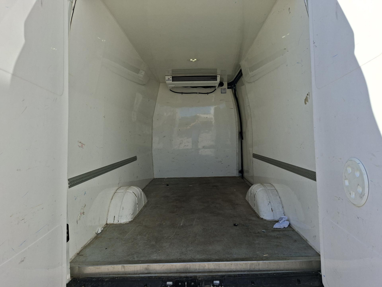 IVECO Daily 35S14V - Хладилен бус: снимка 5 IVECO Daily 35S14V - Хладилен бус: снимка 5