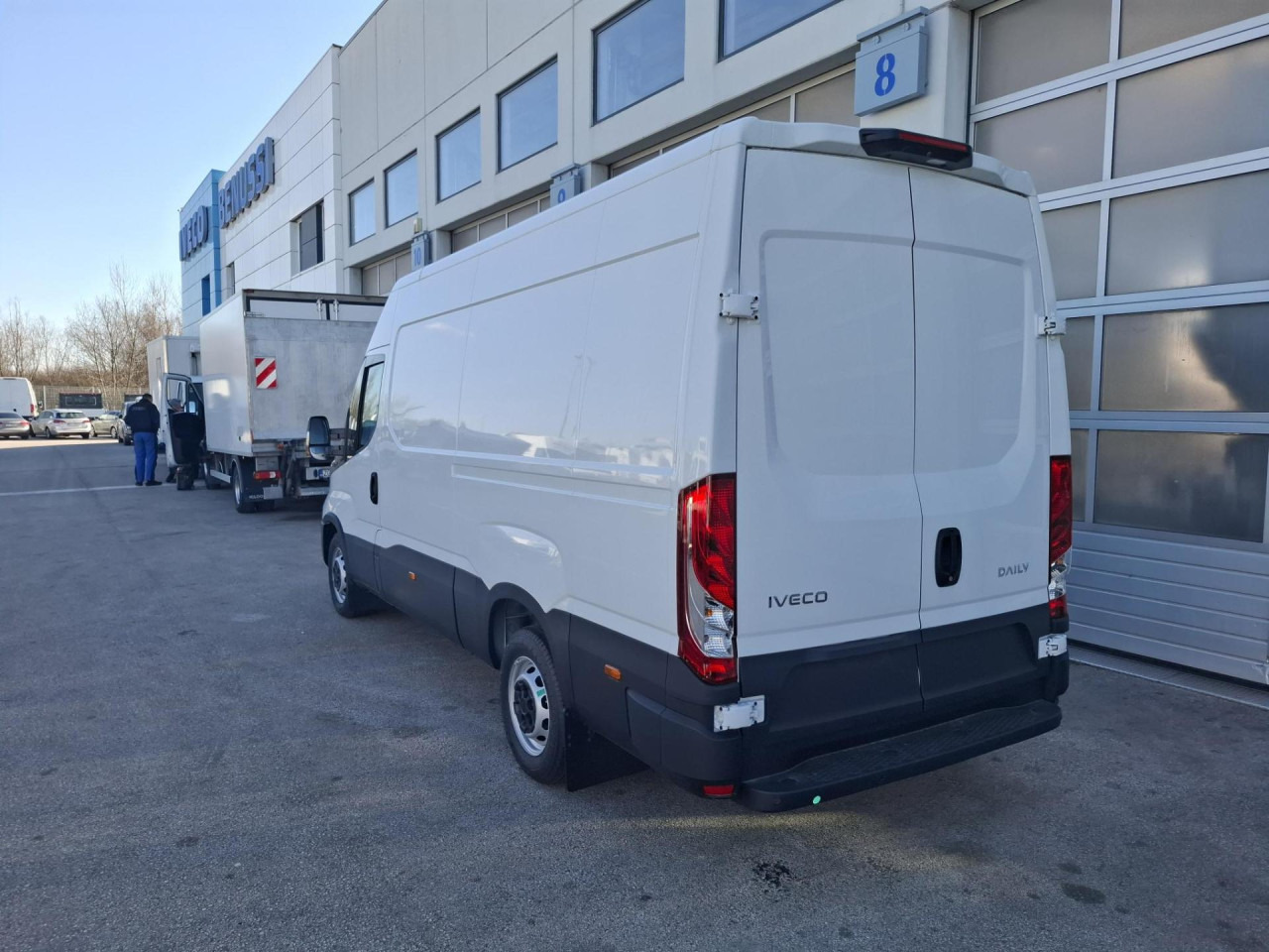 IVECO Daily 35S14V - Пътнически бус: снимка 3 IVECO Daily 35S14V - Пътнически бус: снимка 3