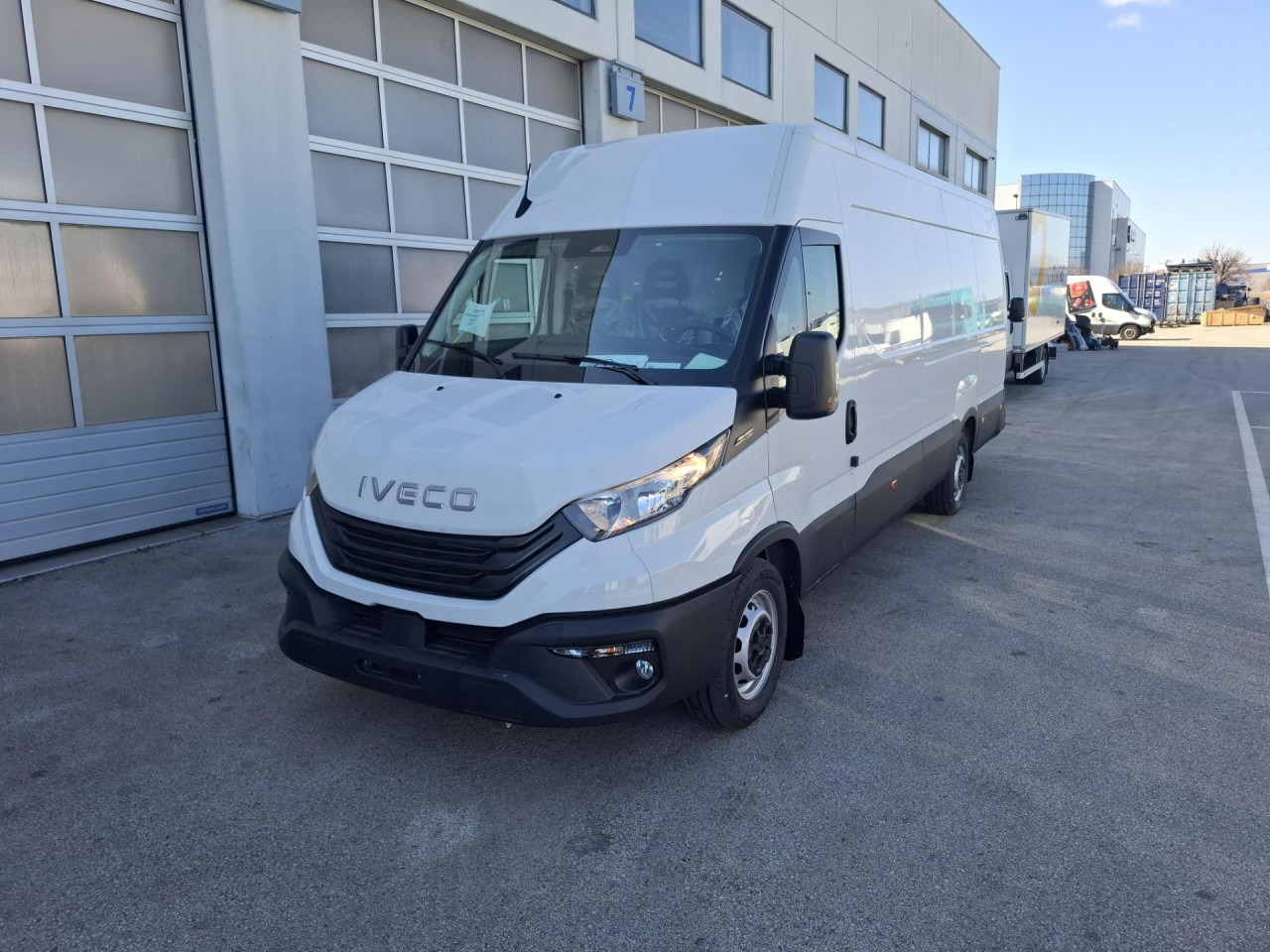 IVECO Daily 35S14V - Пътнически бус: снимка 1 IVECO Daily 35S14V - Пътнически бус: снимка 1