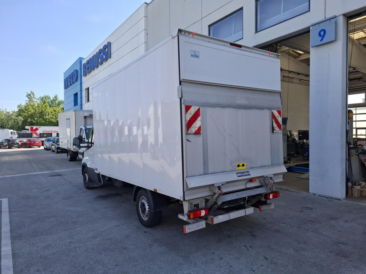 IVECO Daily 35S16 - Товарен бус: снимка 4 IVECO Daily 35S16 - Товарен бус: снимка 4