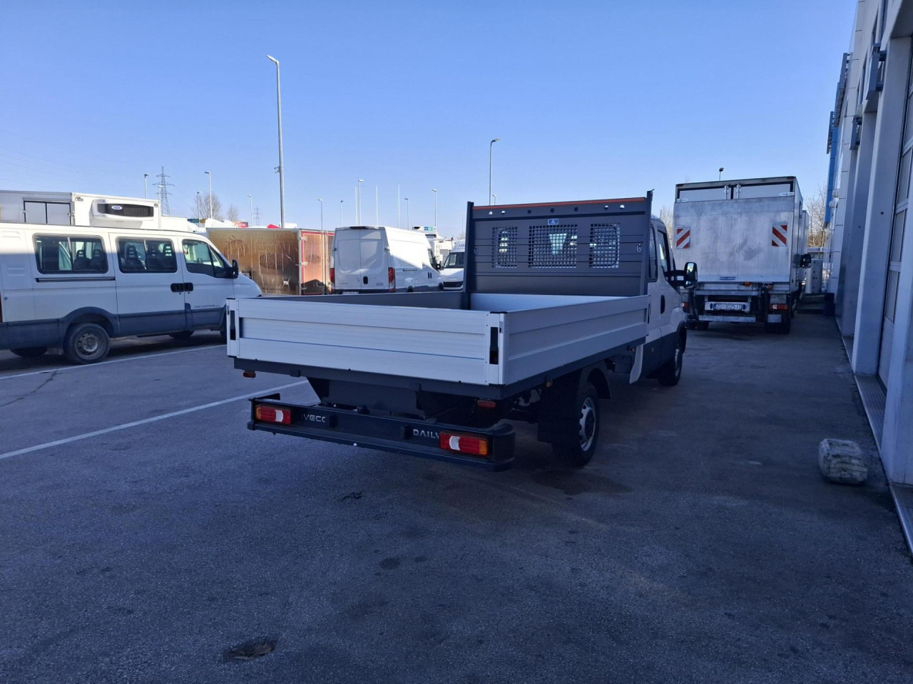 IVECO Daily 35S16D - Товарен бус, Бус с двойна кабина: снимка 4 IVECO Daily 35S16D - Товарен бус, Бус с двойна кабина: снимка 4