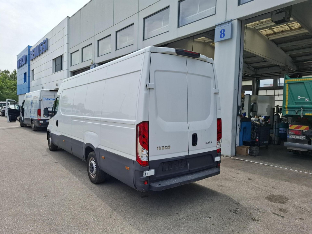 IVECO Daily 35S16V - Пътнически бус: снимка 3 IVECO Daily 35S16V - Пътнически бус: снимка 3