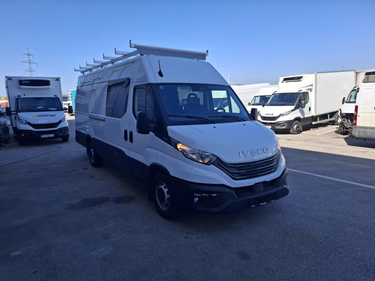 IVECO Daily 35S18H CRV - Пътнически бус, Бус с двойна кабина: снимка 2 IVECO Daily 35S18H CRV - Пътнически бус, Бус с двойна кабина: снимка 2