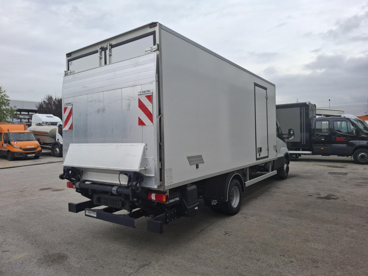 IVECO Daily 70C18H - Хладилен бус: снимка 4 IVECO Daily 70C18H - Хладилен бус: снимка 4