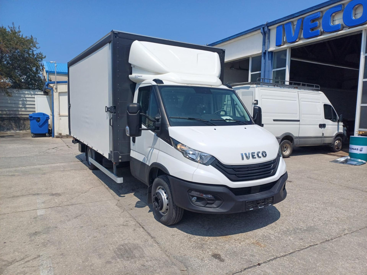IVECO Daily 70C18H - Брезентов бус: снимка 4 IVECO Daily 70C18H - Брезентов бус: снимка 4