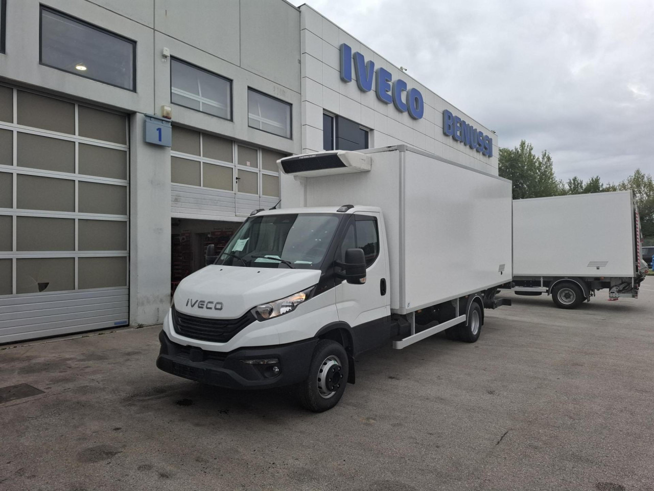 IVECO Daily 70C18H - Хладилен бус: снимка 1 IVECO Daily 70C18H - Хладилен бус: снимка 1
