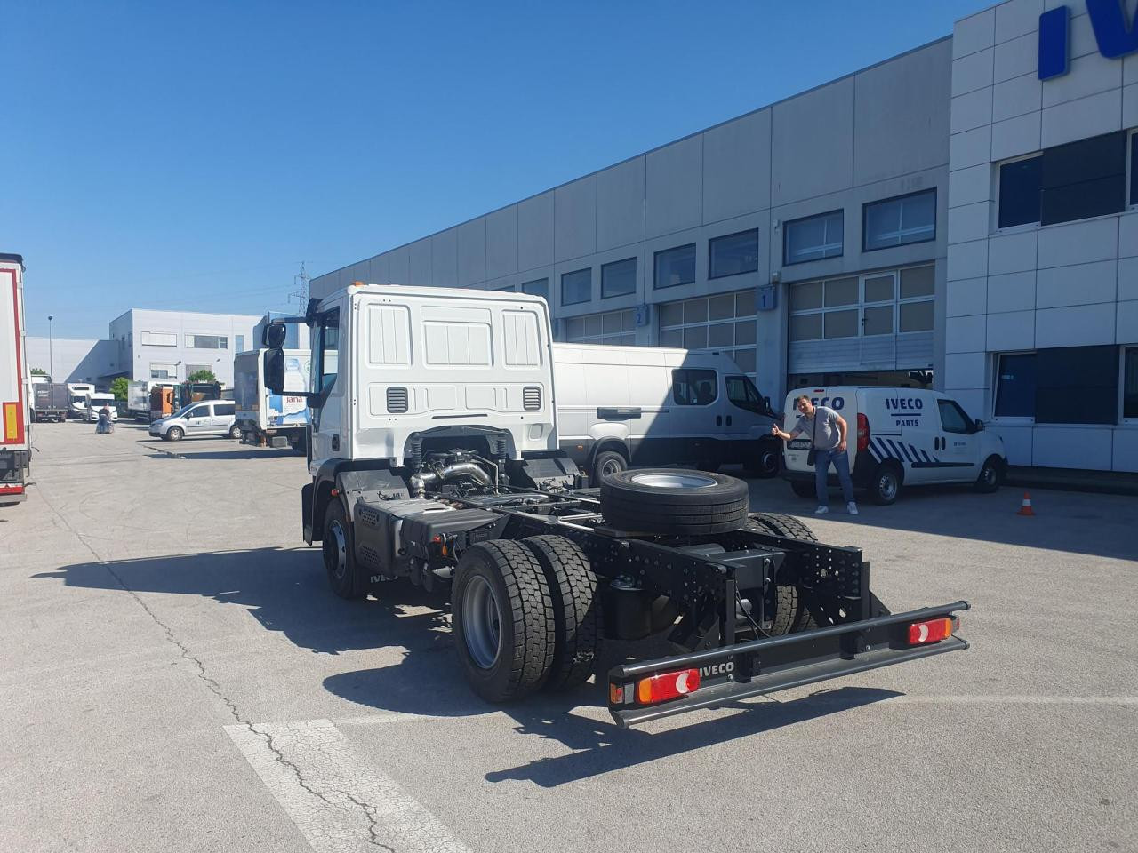 IVECO Eurocargo ML140E25/P - Шаси кабина: снимка 3 IVECO Eurocargo ML140E25/P - Шаси кабина: снимка 3