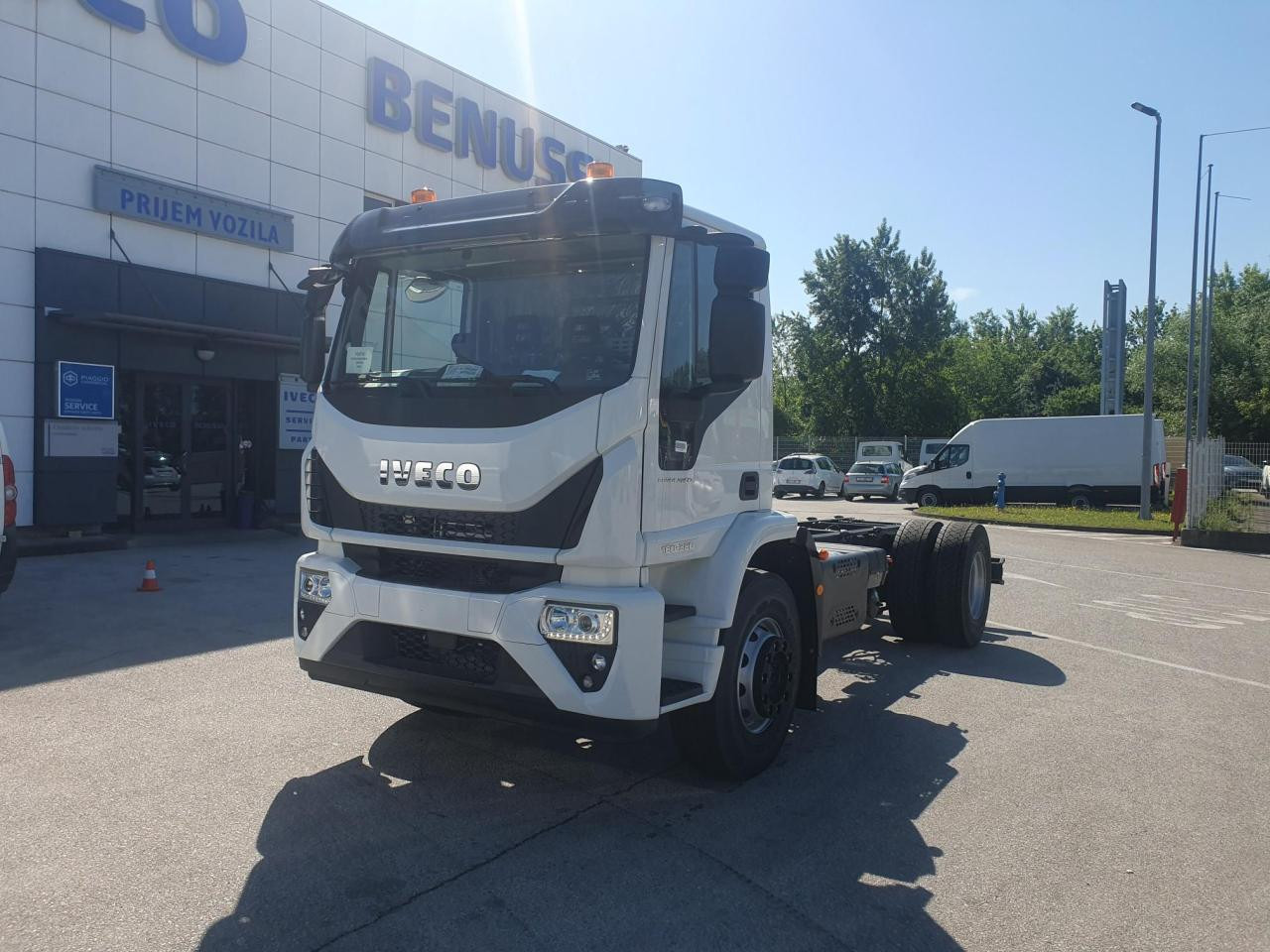 IVECO Eurocargo ML180E32/P - Шаси кабина: снимка 1 IVECO Eurocargo ML180E32/P - Шаси кабина: снимка 1