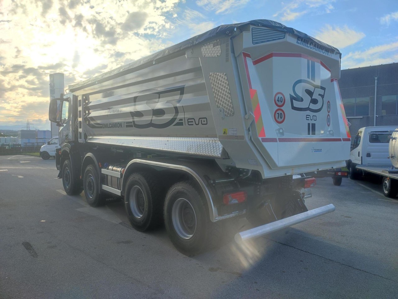 IVECO T-Way AD410T50 - Самосвал камион: снимка 3 IVECO T-Way AD410T50 - Самосвал камион: снимка 3