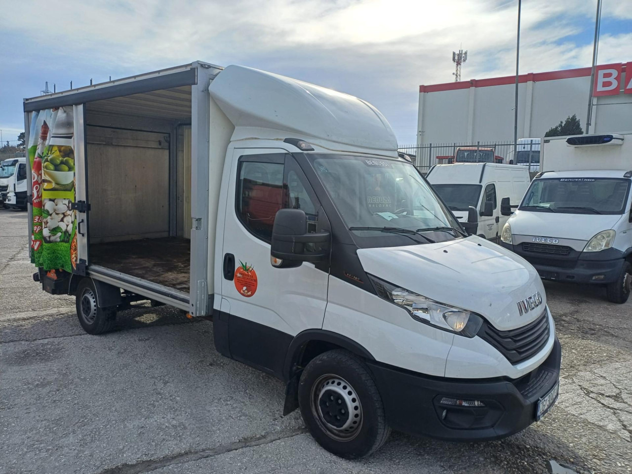 IVECO Daily 35S18H/P - Лекотоварен автомобил: снимка 3 IVECO Daily 35S18H/P - Лекотоварен автомобил: снимка 3