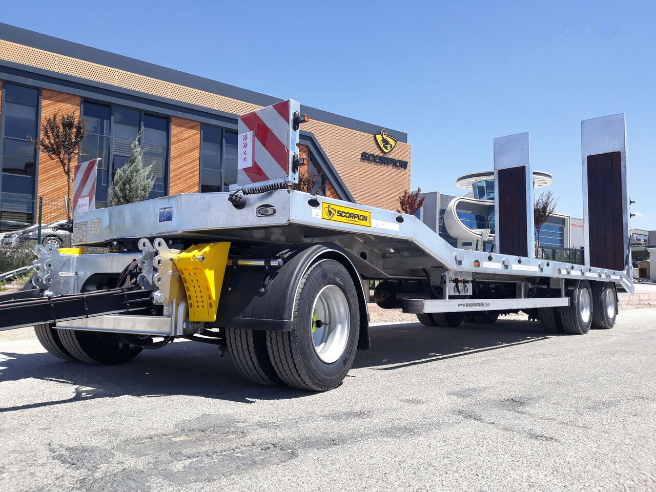 Scorpion Trailer 2024 SCORPION TRAILER NEW 3 AXLE (MANUFACTURER COMPANY) - Нискорамна площадка полуремарке: снимка 2 Scorpion Trailer 2024 SCORPION TRAILER NEW 3 AXLE (MANUFACTURER COMPANY) - Нискорамна площадка полуремарке: снимка 2