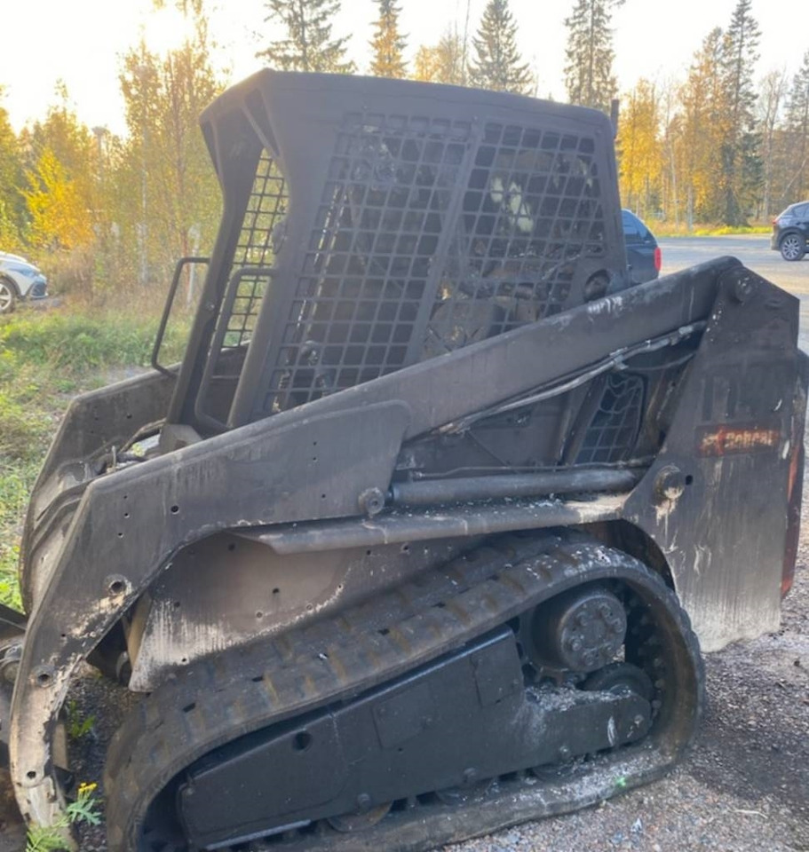 Bobcat T 140 ONLY FOR SPAREPARTS / ENDAST FÖR RESERVDELAR - Двигател за Строителна техника: снимка 2 Bobcat T 140 ONLY FOR SPAREPARTS / ENDAST FÖR RESERVDELAR - Двигател за Строителна техника: снимка 2