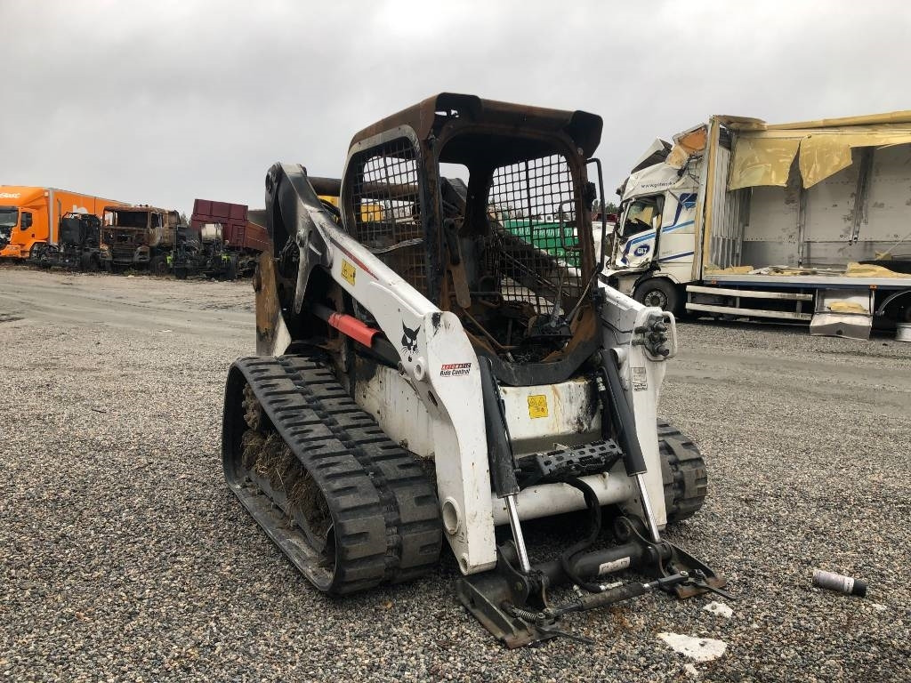 Bobcat T 650 SÄLJES I RESERVDELAR / ONLY FOR SPAREPARTS - Двигател за Строителна техника: снимка 2 Bobcat T 650 SÄLJES I RESERVDELAR / ONLY FOR SPAREPARTS - Двигател за Строителна техника: снимка 2