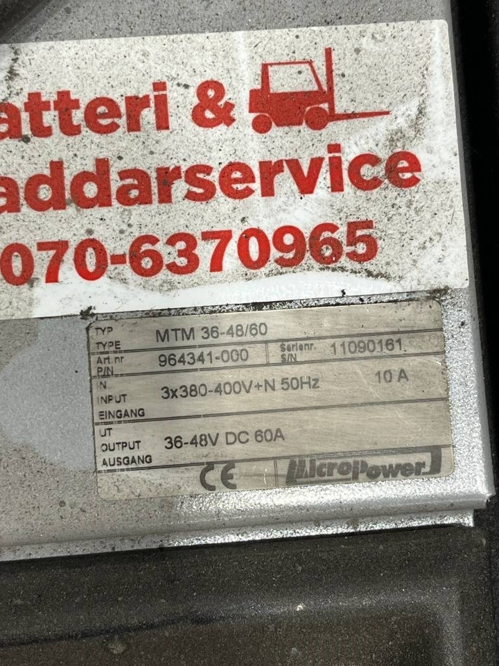 Tennant 7200 - Подопочистваща машина: снимка 5 Tennant 7200 - Подопочистваща машина: снимка 5