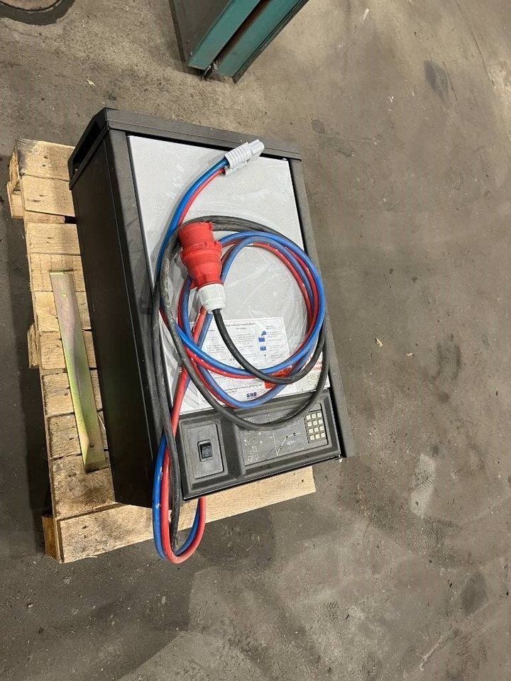 Tennant 7200 - Подопочистваща машина: снимка 4 Tennant 7200 - Подопочистваща машина: снимка 4