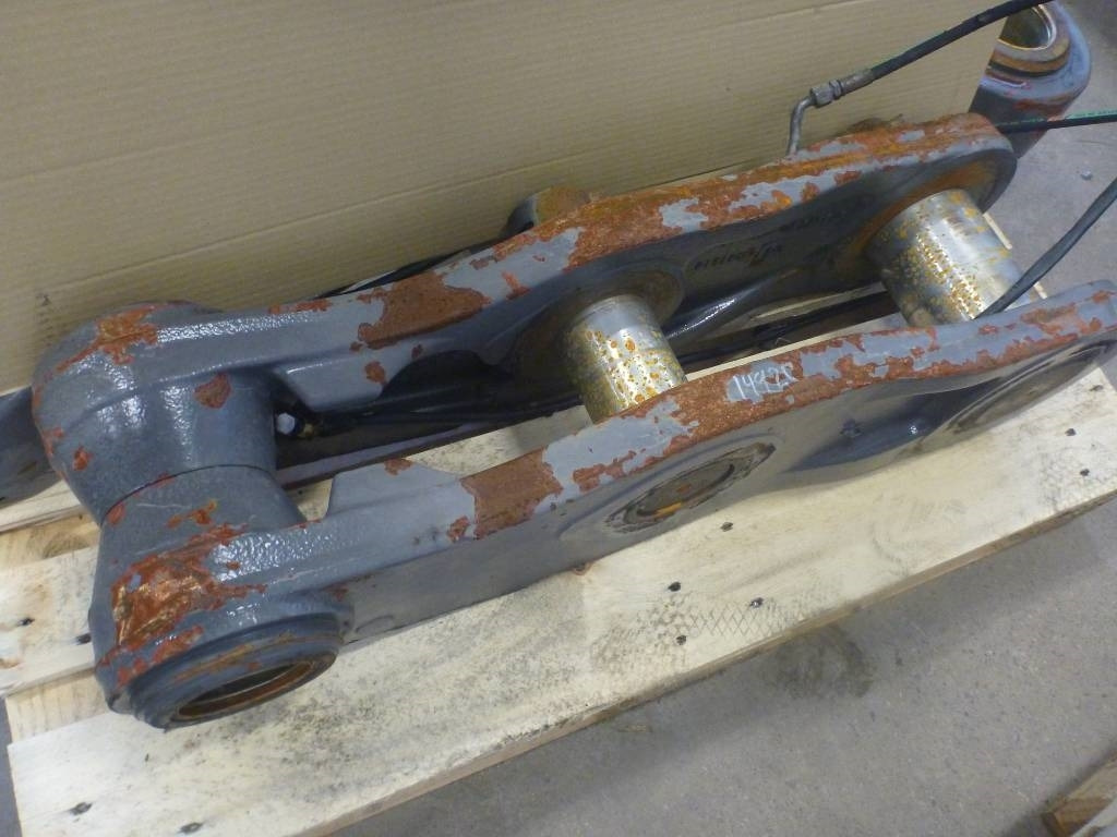 Volvo L 180 H Nedre tiltlänk - Стрела за Строителна техника: снимка 2 Volvo L 180 H Nedre tiltlänk - Стрела за Строителна техника: снимка 2