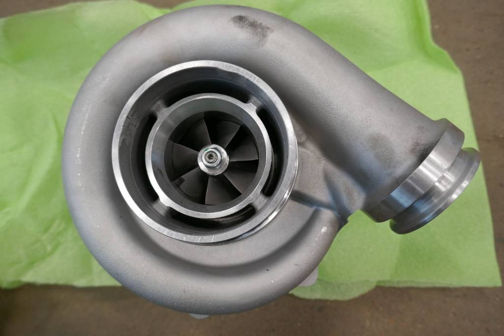 Volvo Turbo, voe11127624 - Двигател за Строителна техника: снимка 1 Volvo Turbo, voe11127624 - Двигател за Строителна техника: снимка 1