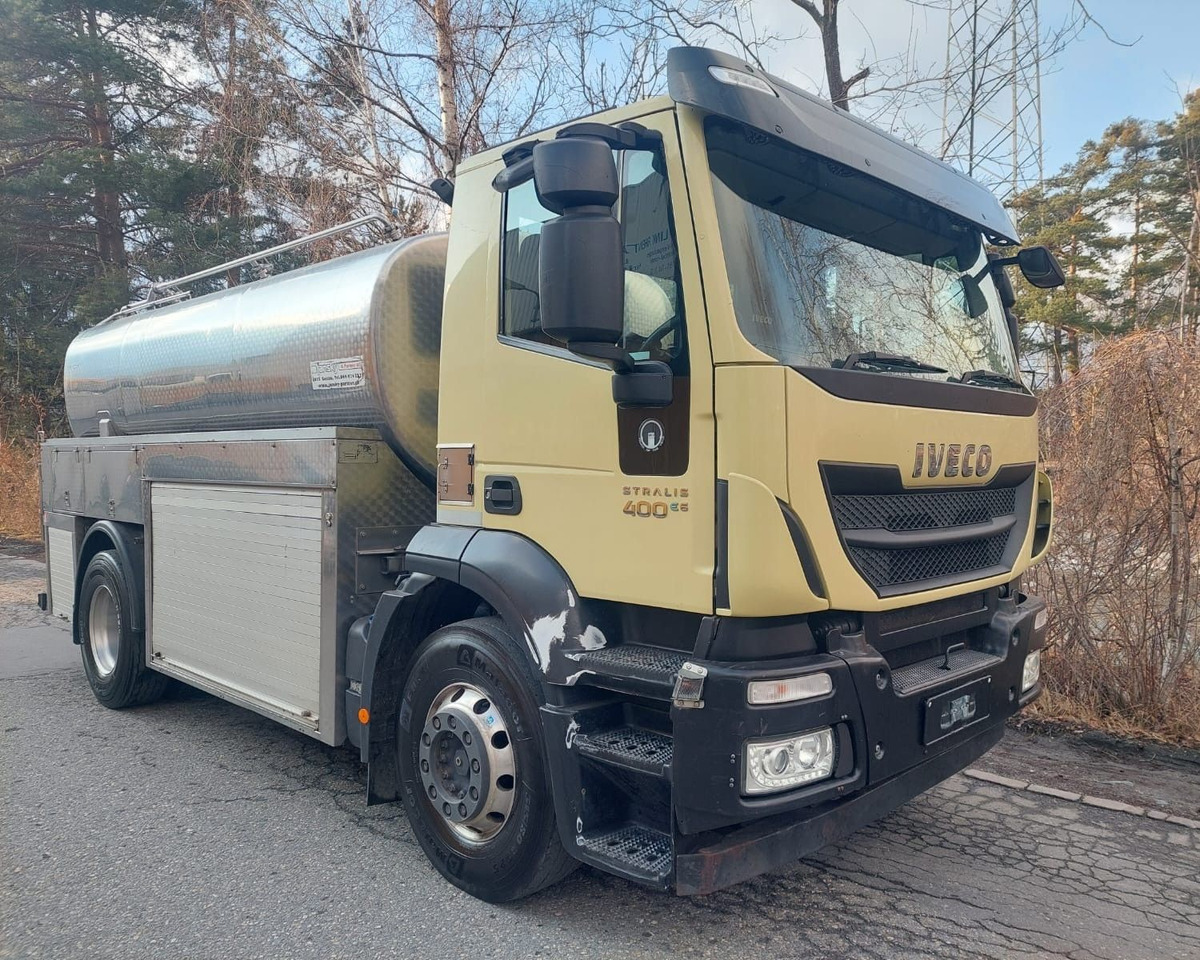 Iveco 190S40 Stralis 4x2, E6, Milchtank Jansky, RHD - Камион цистерна: снимка 2 Iveco 190S40 Stralis 4x2, E6, Milchtank Jansky, RHD - Камион цистерна: снимка 2