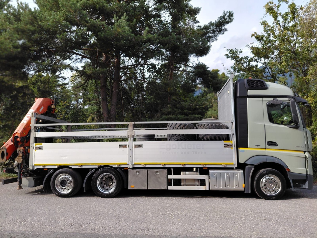 Mercedes-Benz Actros 2545 6x2, E6, Retarder, Effer 265/6S - Камион с кран: снимка 5 Mercedes-Benz Actros 2545 6x2, E6, Retarder, Effer 265/6S - Камион с кран: снимка 5