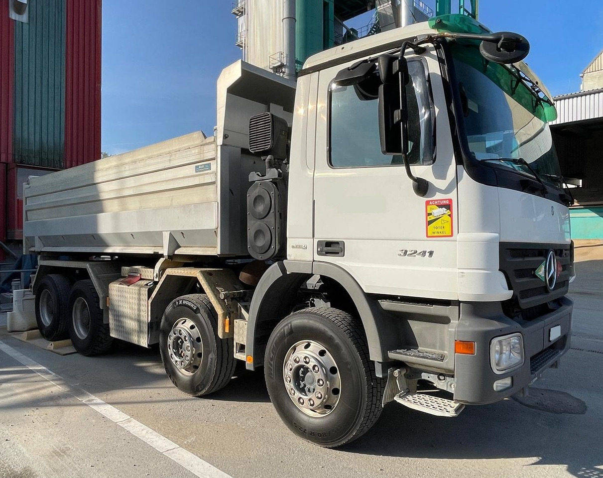 Mercedes-Benz Actros 3241 8x4,E5,Wechselsystem Mischer/Kipper - Бетоновоз: снимка 2 Mercedes-Benz Actros 3241 8x4,E5,Wechselsystem Mischer/Kipper - Бетоновоз: снимка 2