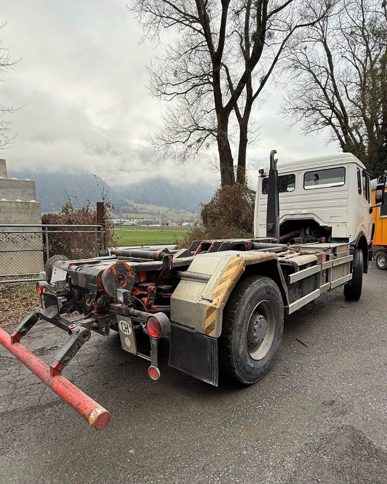 Mercedes-Benz SK 1831 K 4x2, Abroll - Мултилифт с кука камион: снимка 3 Mercedes-Benz SK 1831 K 4x2, Abroll - Мултилифт с кука камион: снимка 3