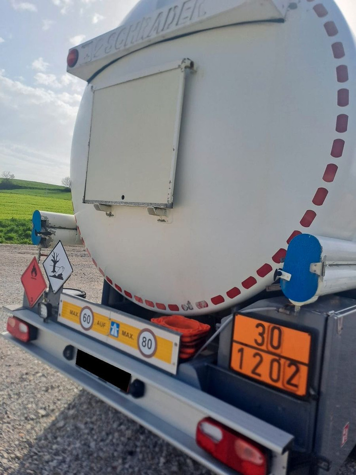 Schrader ADR, Treibstoff Diesel/Benzin, 4 Kammern, Sening Schrader ADR, Treibstoff Diesel/Benzin, 4 Kammern, Sening - Полуремарке цистерна: снимка 4 Schrader ADR, Treibstoff Diesel/Benzin, 4 Kammern, Sening Schrader ADR, Treibstoff Diesel/Benzin, 4 Kammern, Sening - Полуремарке цистерна: снимка 4