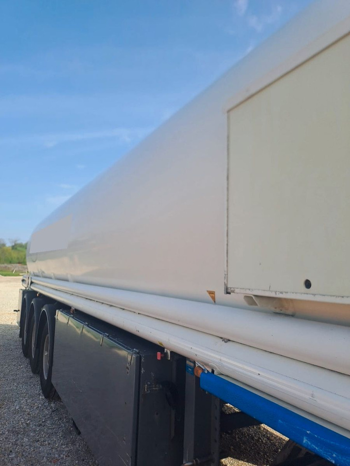 Schrader ADR, Treibstoff Diesel/Benzin, 4 Kammern, Sening Schrader ADR, Treibstoff Diesel/Benzin, 4 Kammern, Sening - Полуремарке цистерна: снимка 5 Schrader ADR, Treibstoff Diesel/Benzin, 4 Kammern, Sening Schrader ADR, Treibstoff Diesel/Benzin, 4 Kammern, Sening - Полуремарке цистерна: снимка 5