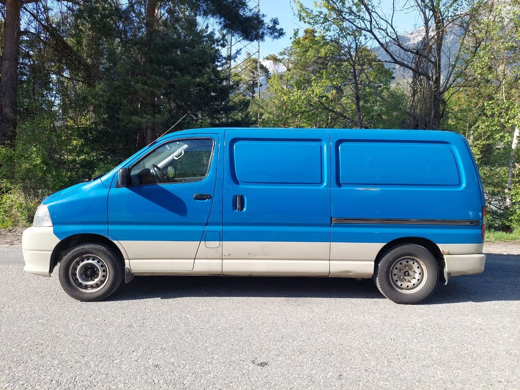 Toyota Hiace D-4D 2.5 4x4, Hochdruck Spülwagen 250bar - Товарен бус: снимка 5 Toyota Hiace D-4D 2.5 4x4, Hochdruck Spülwagen 250bar - Товарен бус: снимка 5