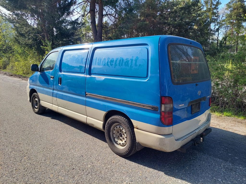 Toyota Hiace D-4D 2.5 4x4, Hochdruck Spülwagen 250bar - Товарен бус: снимка 4 Toyota Hiace D-4D 2.5 4x4, Hochdruck Spülwagen 250bar - Товарен бус: снимка 4