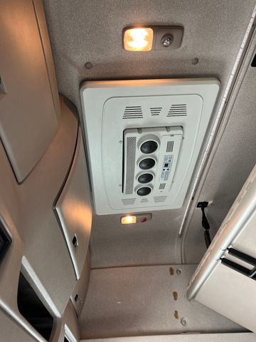 Влекач DAF CF440 FT 4x2, E6, PTO, Standklima, 10x DAF CF440 FT 4x2, E6, PTO, Standklima, 10x: снимка 10 Влекач DAF CF440 FT 4x2, E6, PTO, Standklima, 10x DAF CF440 FT 4x2, E6, PTO, Standklima, 10x: снимка 10