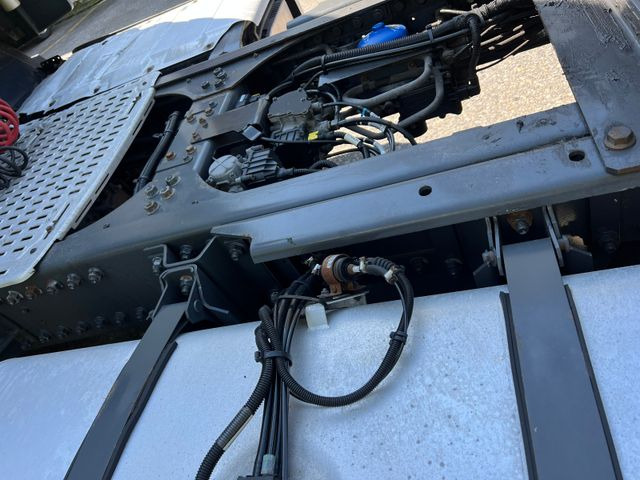 Влекач DAF CF440 FT 4x2, E6, PTO, Standklima, 10x DAF CF440 FT 4x2, E6, PTO, Standklima, 10x: снимка 6 Влекач DAF CF440 FT 4x2, E6, PTO, Standklima, 10x DAF CF440 FT 4x2, E6, PTO, Standklima, 10x: снимка 6